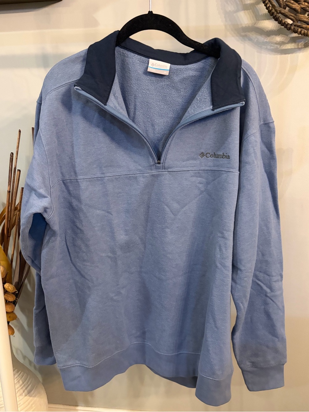 Columbia Men's Light Blue Half-Zip Fleece with Dark Navy Collar -XL
